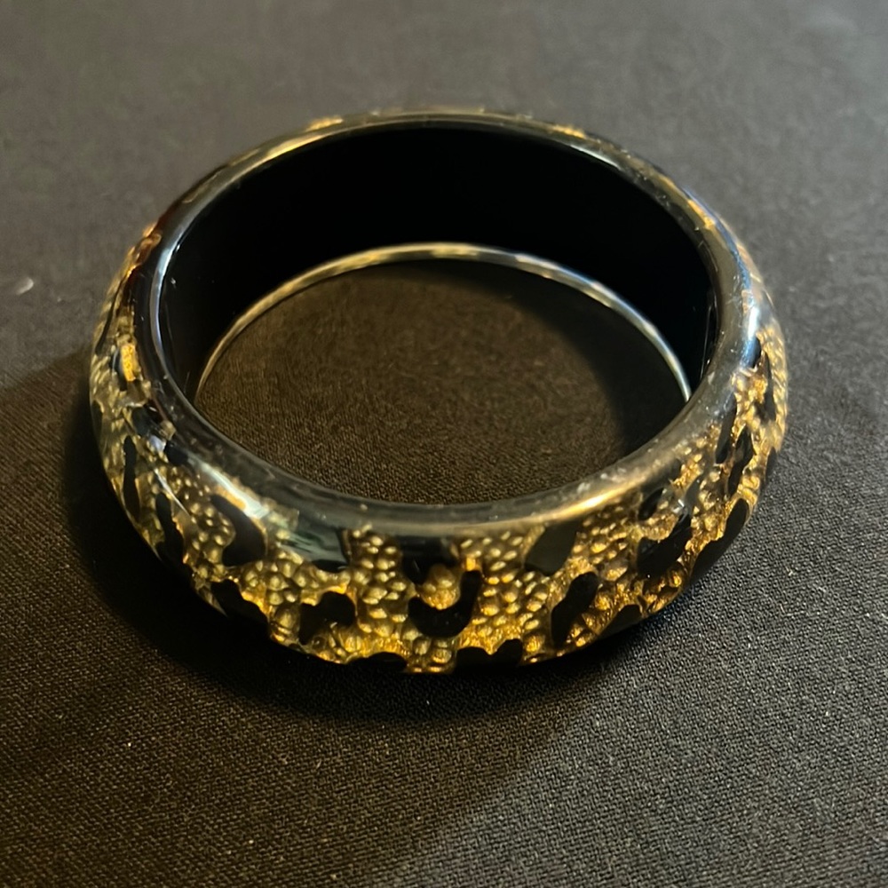 Leopard bangle